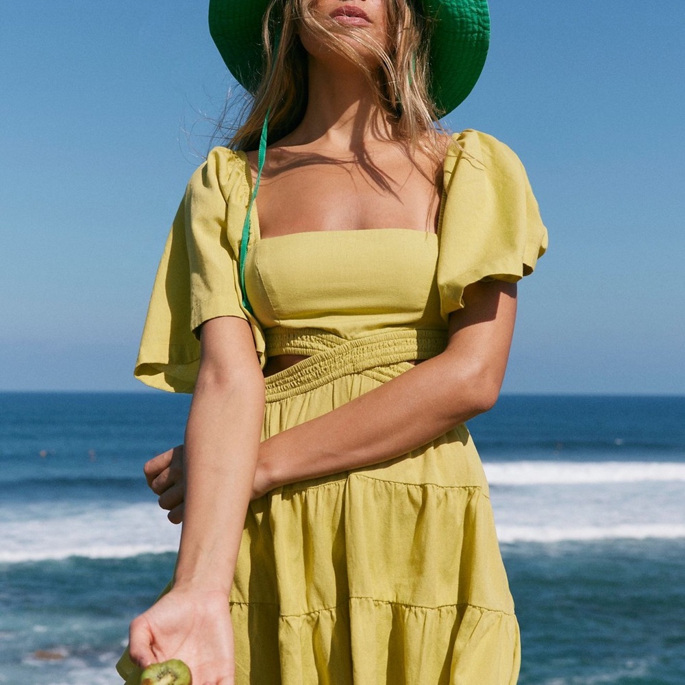 Chic Yellow Dress